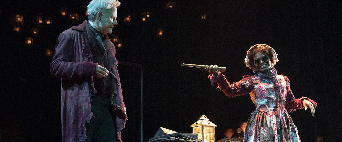 Campbell Scott and LaChanze in A Christmas Carol on Broadway © Photo by Joan Marcus