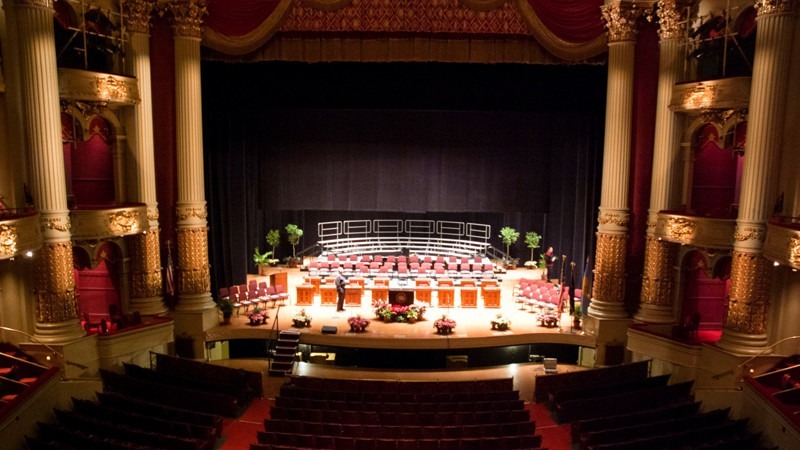 This iconic opera house and concert hall provides a stage to amaze any audience.